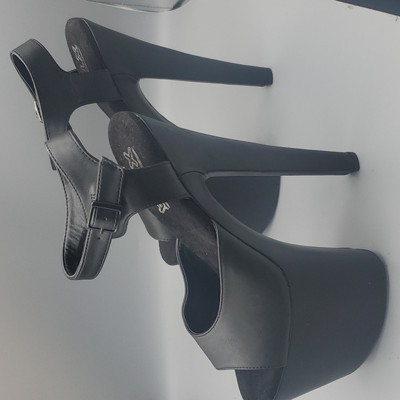 XTRA Exotic Dancer Performance Black Platforms Heels - Picture 5 of 12